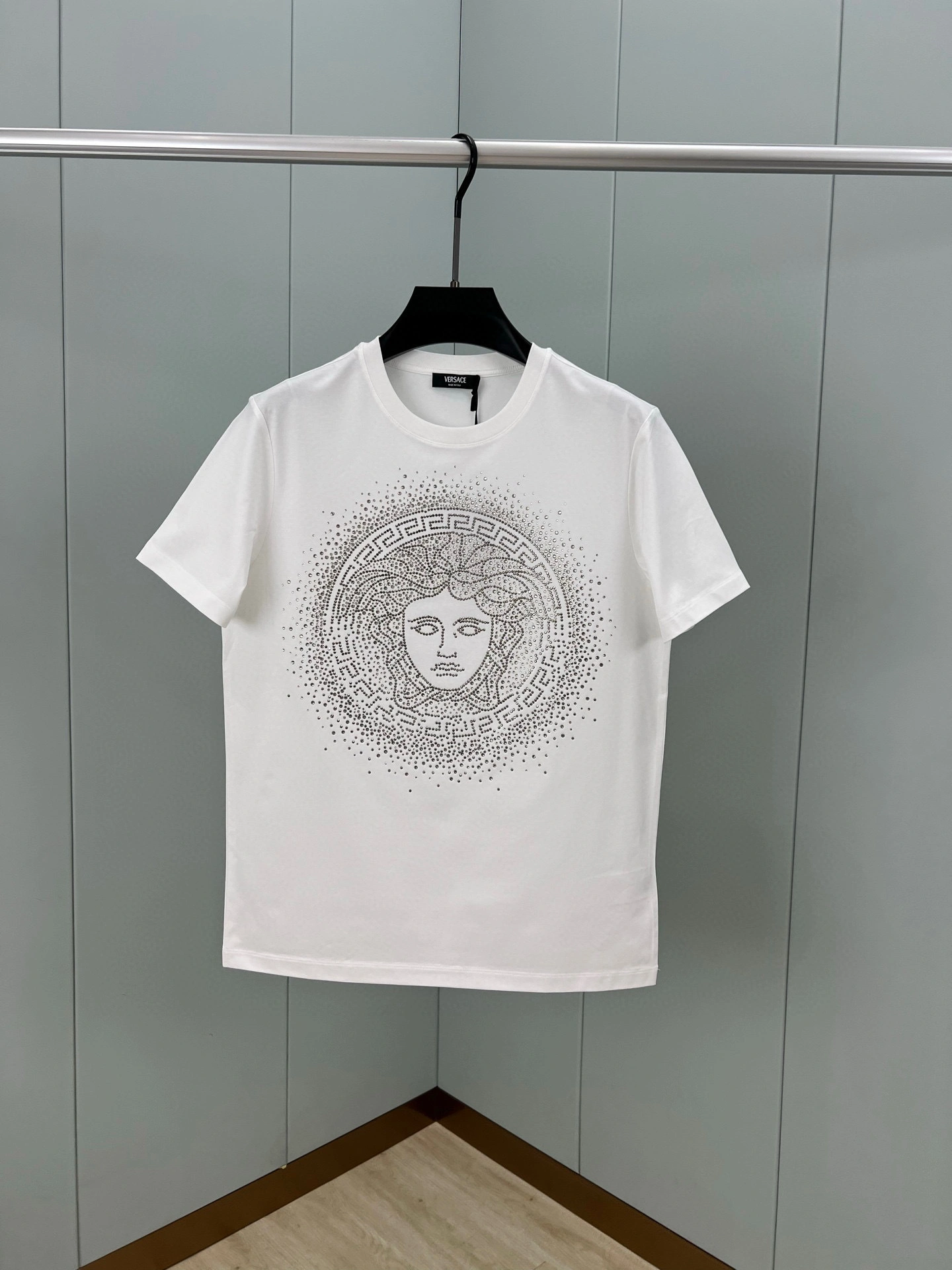 &wg.luxury- V5rs135 Fading Medusa Cotton 4colour item:E-F054C1708-4